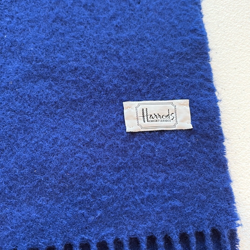 HARRODS of London Knightsbridge Vintage SCARF Blue. -B6